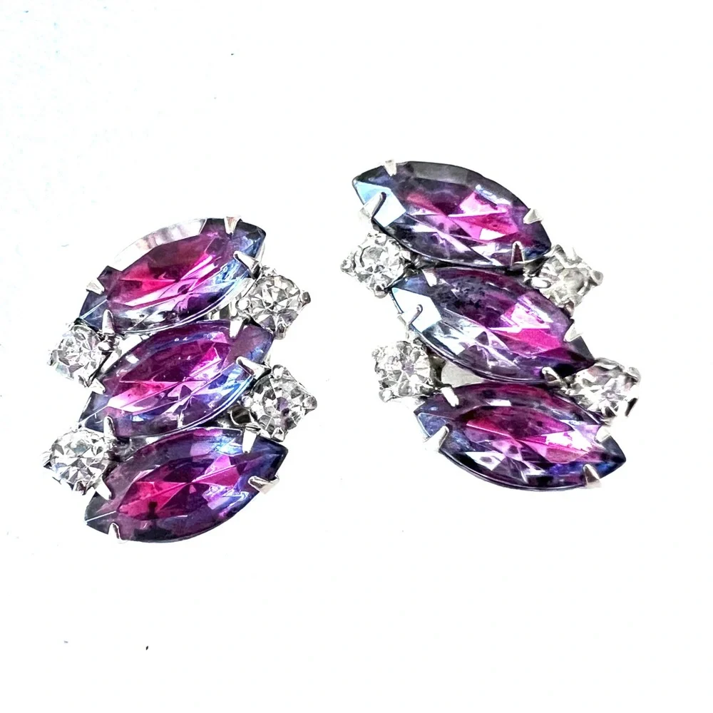 Vintage rhinestone clip